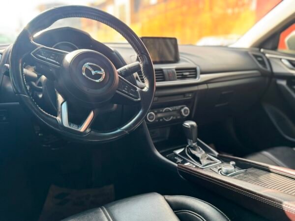 Mazda 3 TOURING 2017