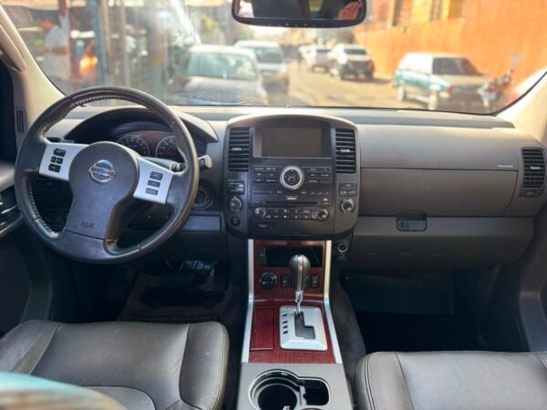 NISSAN PATHFINDER 2011 PLATINUM EDITION 4x4