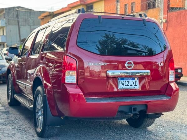 NISSAN PATHFINDER 2011 PLATINUM EDITION 4x4