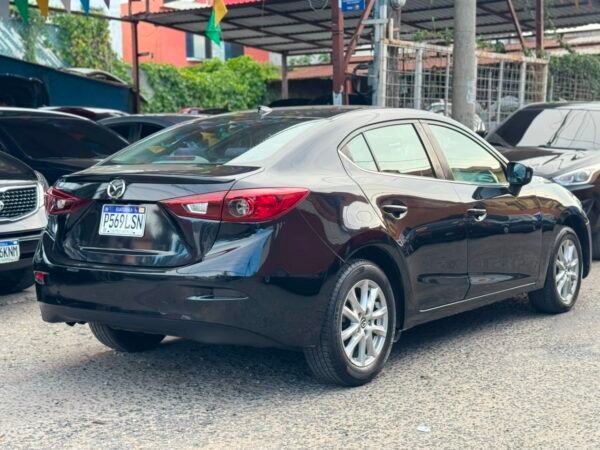 Mazda 3 GRAND TOURING 2016