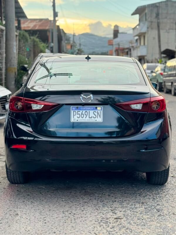 Mazda 3 GRAND TOURING 2016