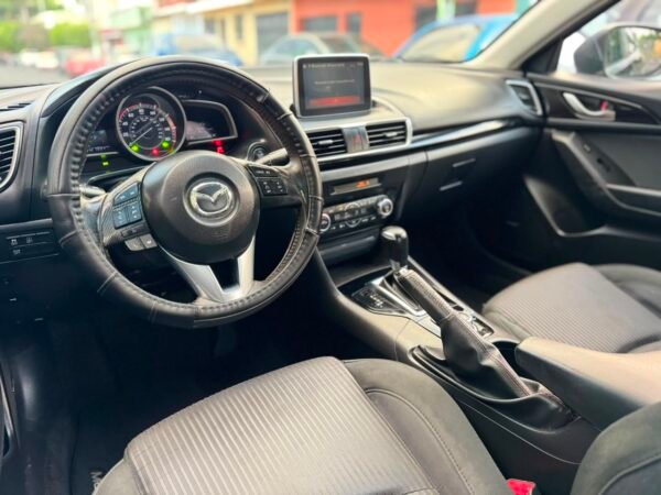 Mazda 3 GRAND TOURING 2016