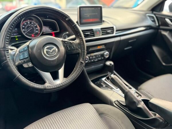 Mazda 3 GRAND TOURING 2016