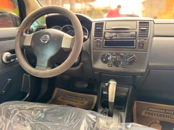 Nissan Versa 2011