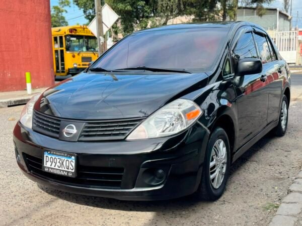 Nissan Versa 2011