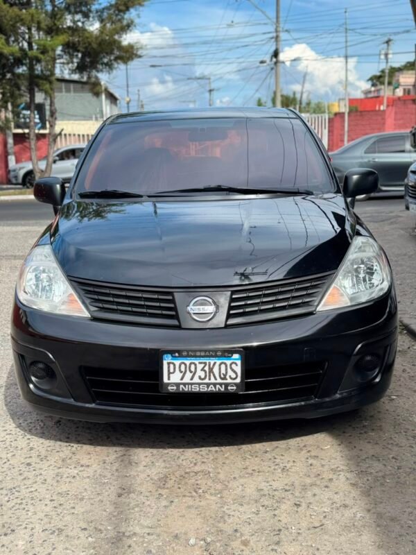 Nissan Versa 2011